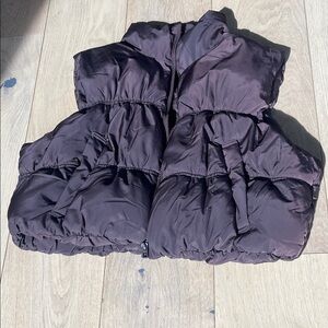 Women’s puffy vest